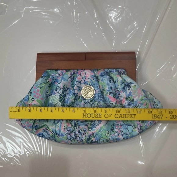 Lilly Pulitzer Bermuda Bag Clutch In Lilly's House Print Aqua Blue Interior NWOT - Picture 6 of 8